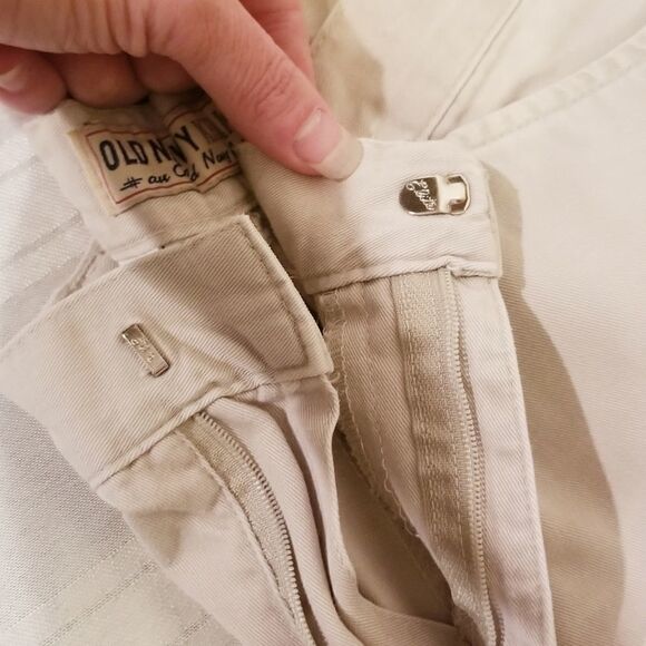 Old Navy Classic Khakis Size 10 Long - Picture 3 of 7